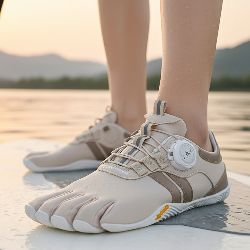 أحذية جالون شارك ذات الأصابع ا - مراجعة Outdoor Adventure Shoes وسعره